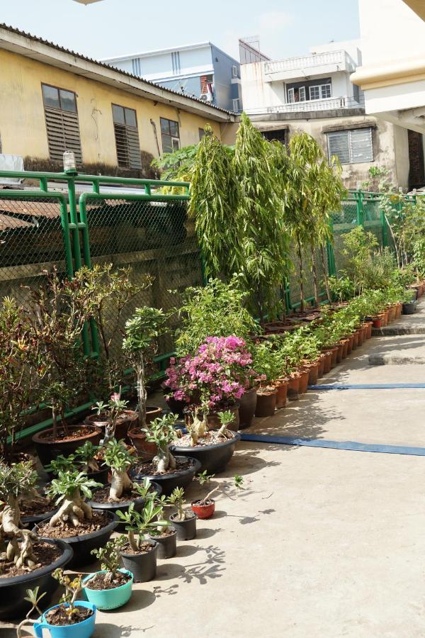 Sitara Place Serviced Apartment & Hotel Bangkok Exterior photo
