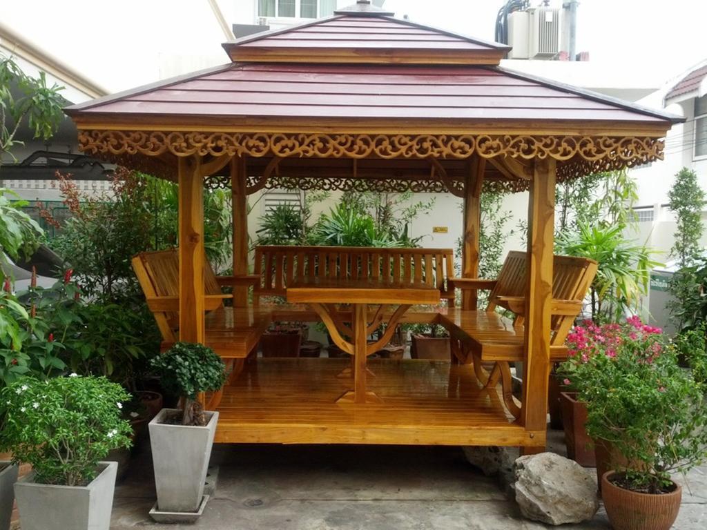 Sitara Place Serviced Apartment & Hotel Bangkok Exterior photo